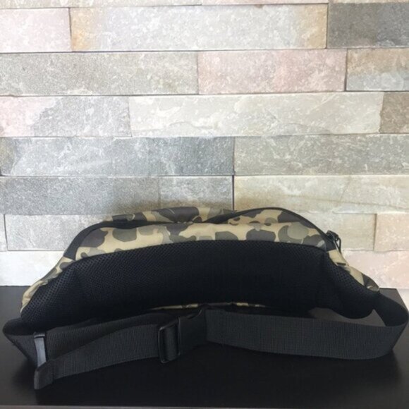 Converse Wordmark Crossbody Bag - Picture 4 of 6